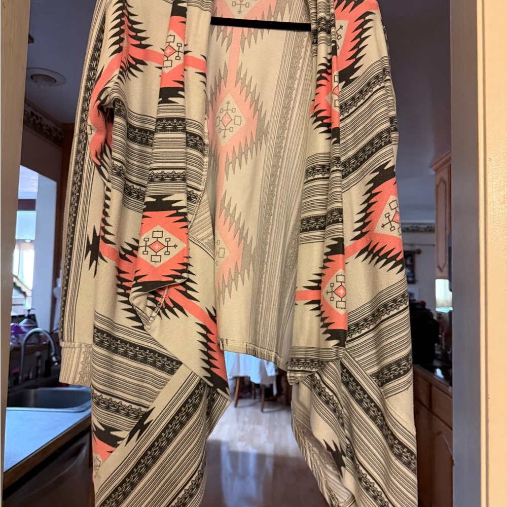 Aztec Patterned Cardigan - Pink and Black